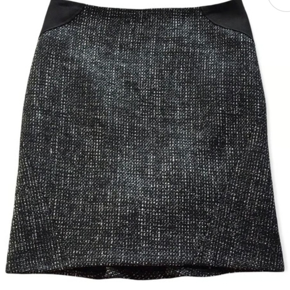 T Tahari Black and Gray Tweed Pencil Skirt